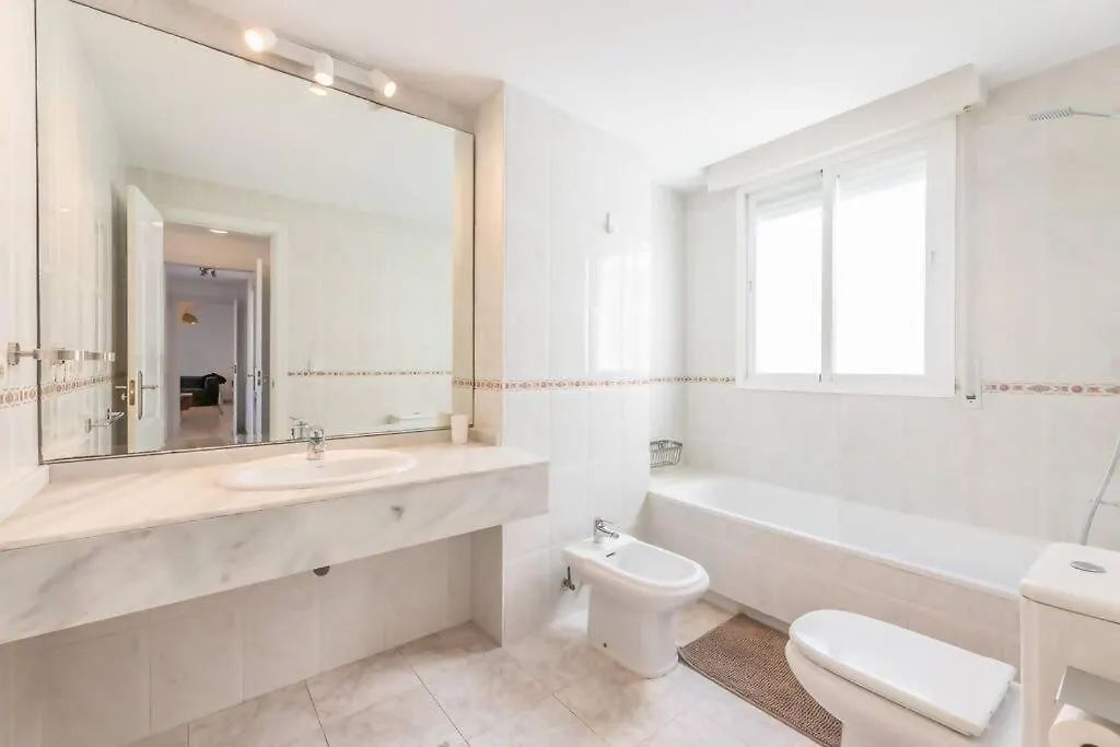 Lorcrisur Corner Ph Apt 3 Bedroom Beach 马尔韦利亚 西班牙